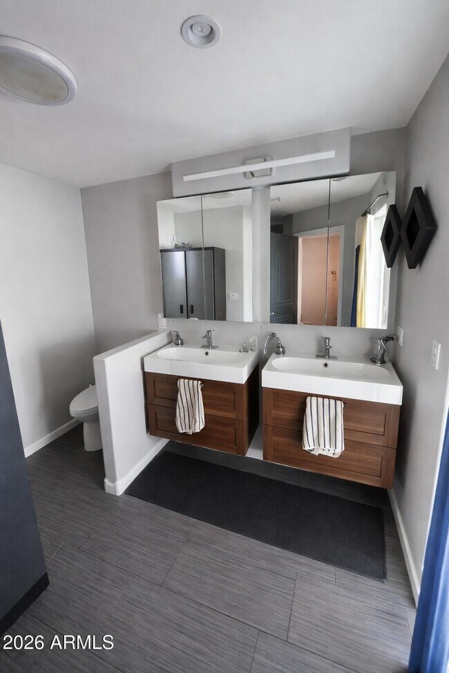 Building Photo - 174 W Highland Ave