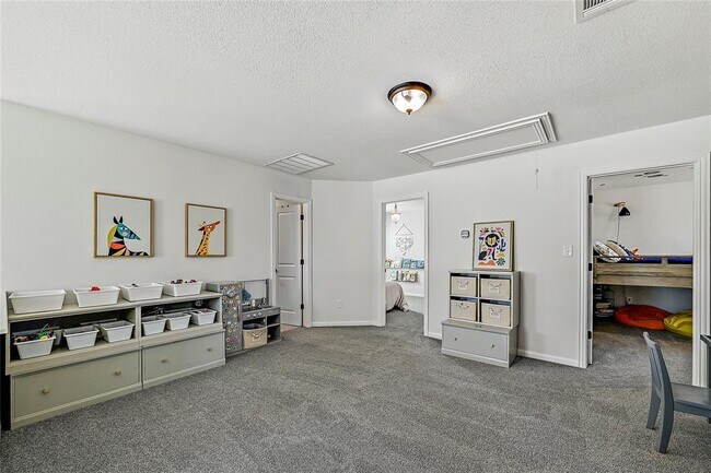 Building Photo - 201 Greenthread Dr