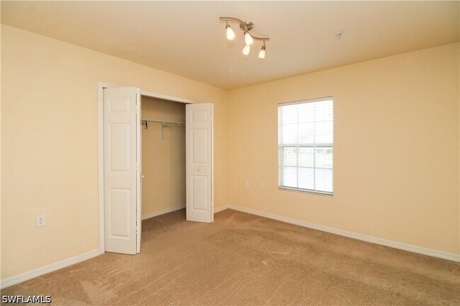 Building Photo - 9051 Gervais Cir