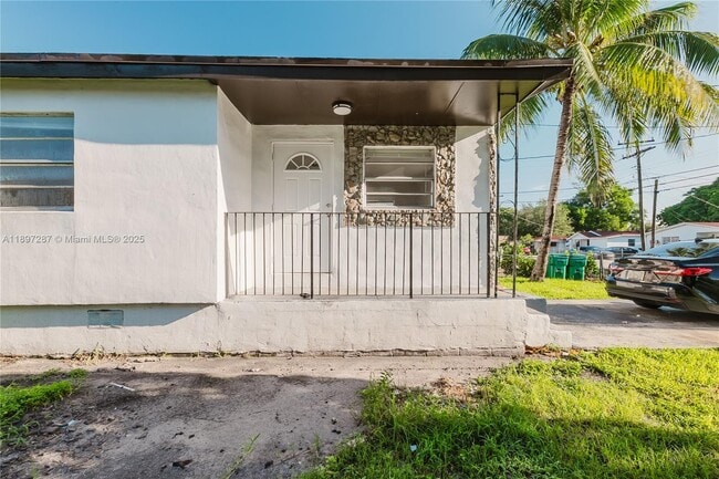 Building Photo - 4338 NW 24th Ave