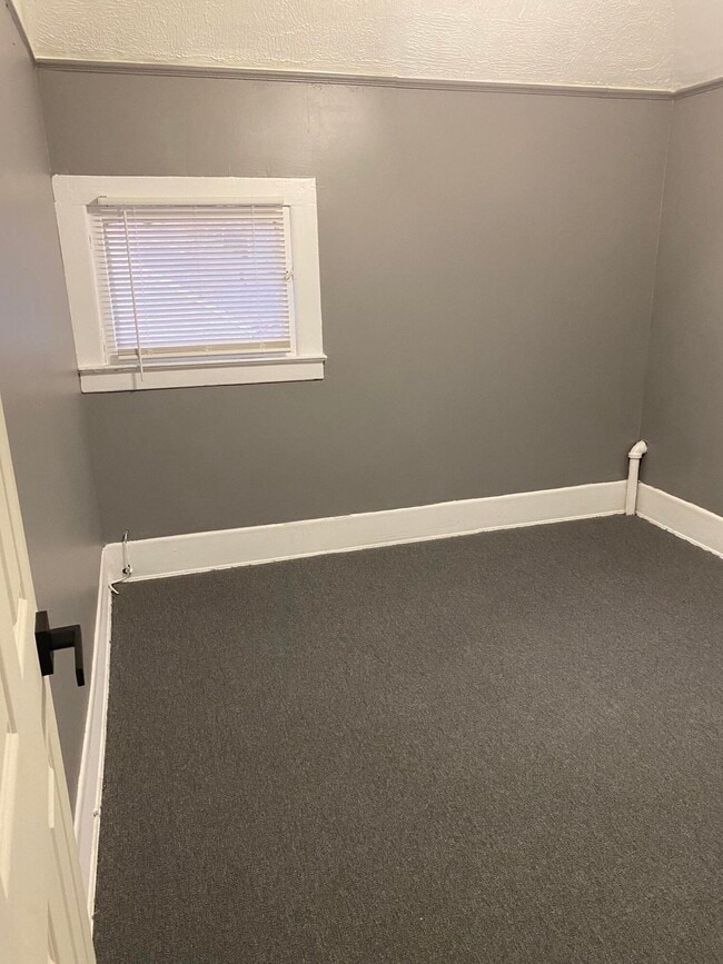 Building Photo - 36 Brighton St