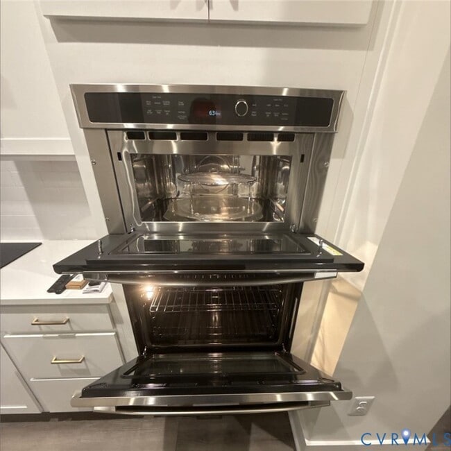 Building Photo - 10199 Blue Wing Ln