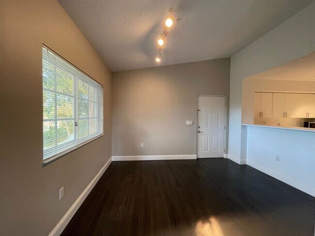 Building Photo - 4824 N State Rd 7