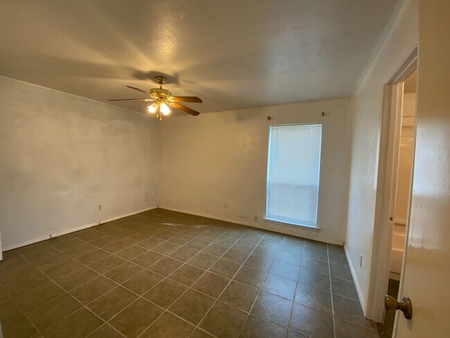 Building Photo - Great location!! Dont miss this 3 Bed house with a good rent