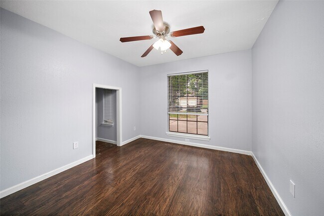 Building Photo - 21627 Park Brook Dr