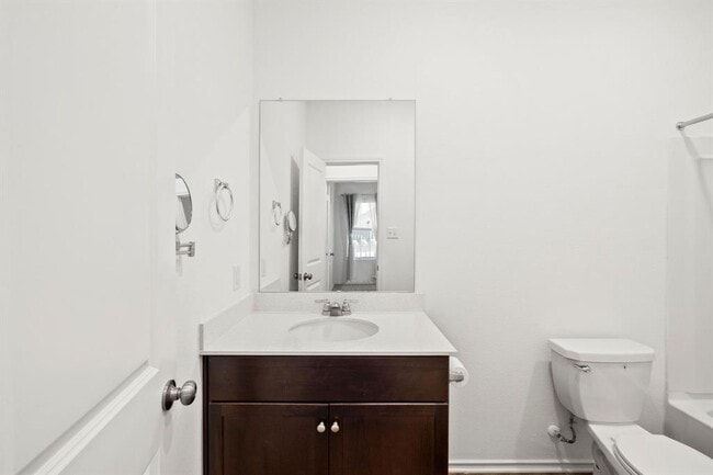 Building Photo - 504 Blanco Vista