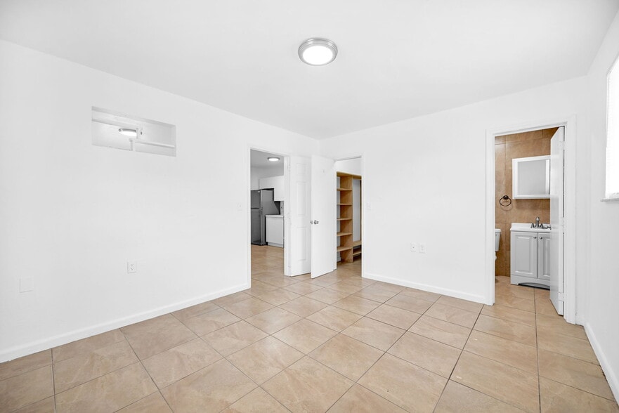 Building Photo - 567 NW 90th St