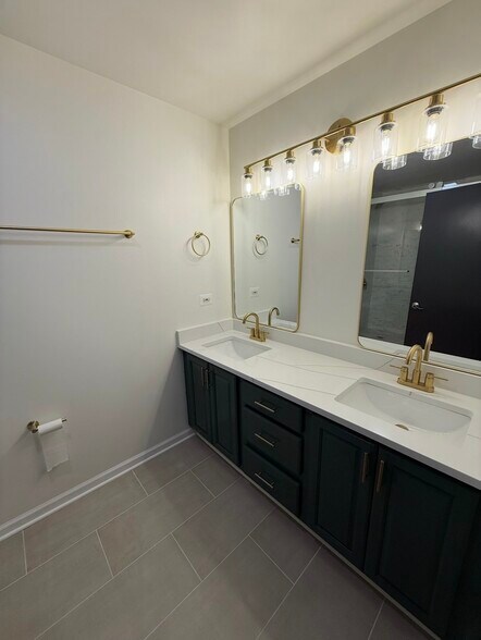 Primary Bathroom: Double vanity - 6 S Laflin St