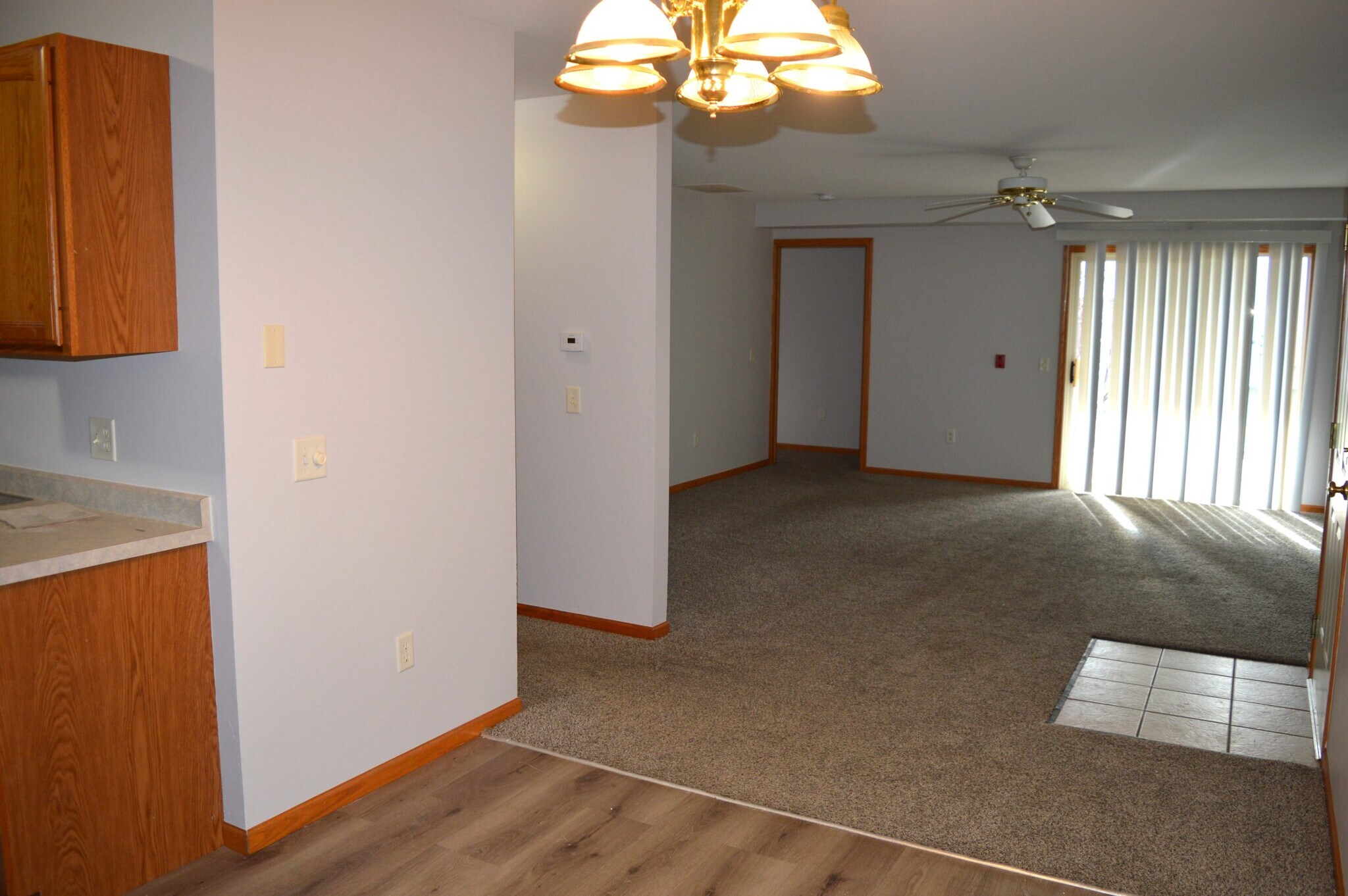 Building Photo - 391 Country Clover Dr