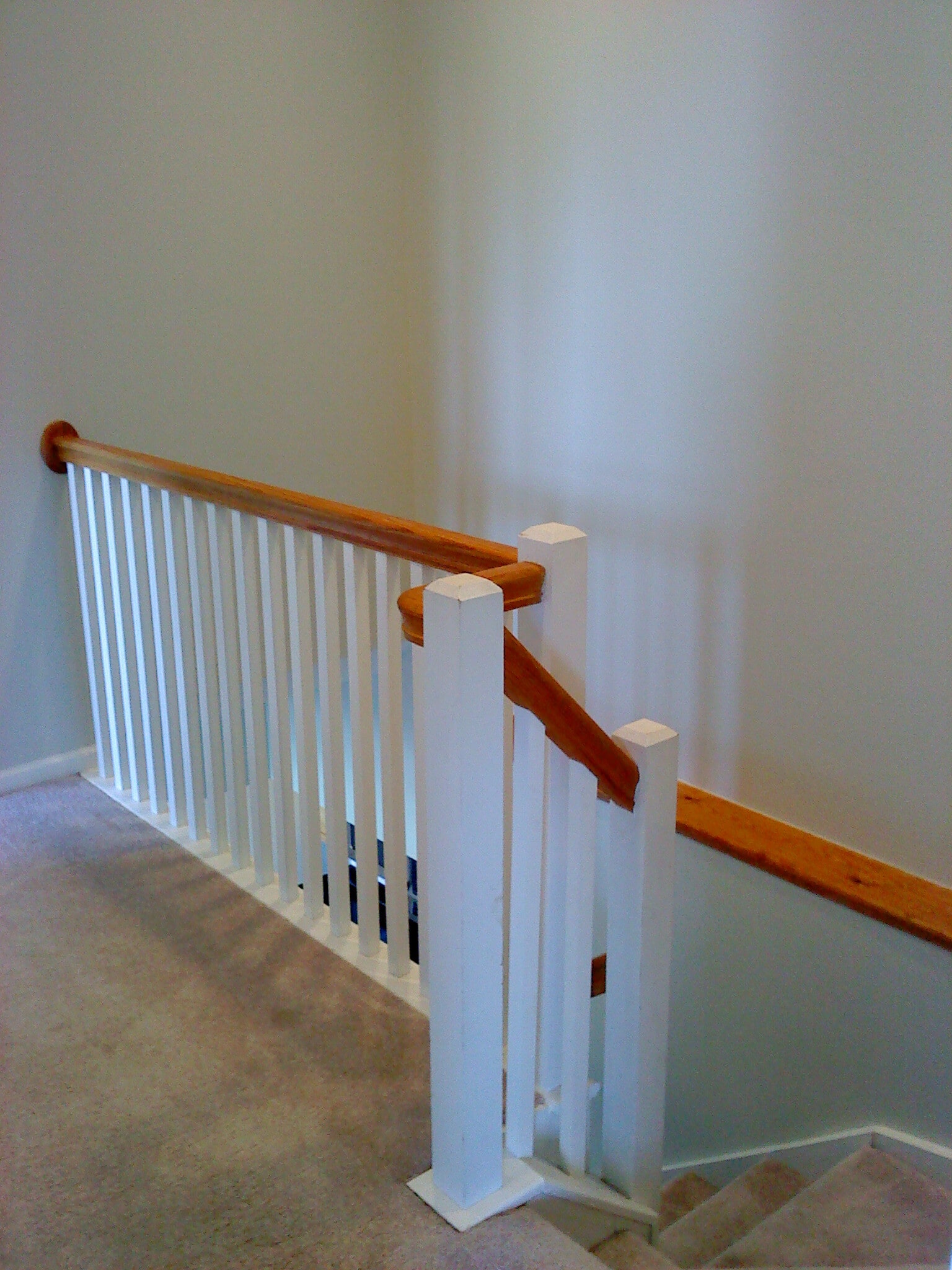 Hall - Upper Level - 343 Cedar St NW