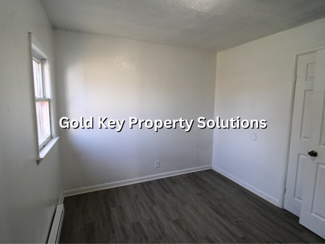 Building Photo - MUNCIE All-Electric 2 BR 1 BA House with Fenced Yard (NO SECTION 8)