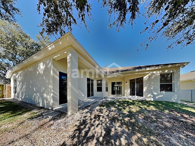 Building Photo - 2770 Spicebush Loop