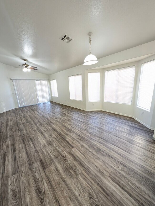 Building Photo - AVAILABLE NOW IN SAN TAN RANCH GILBERT!!!