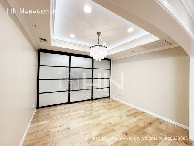 Building Photo - 776 Olive Ave