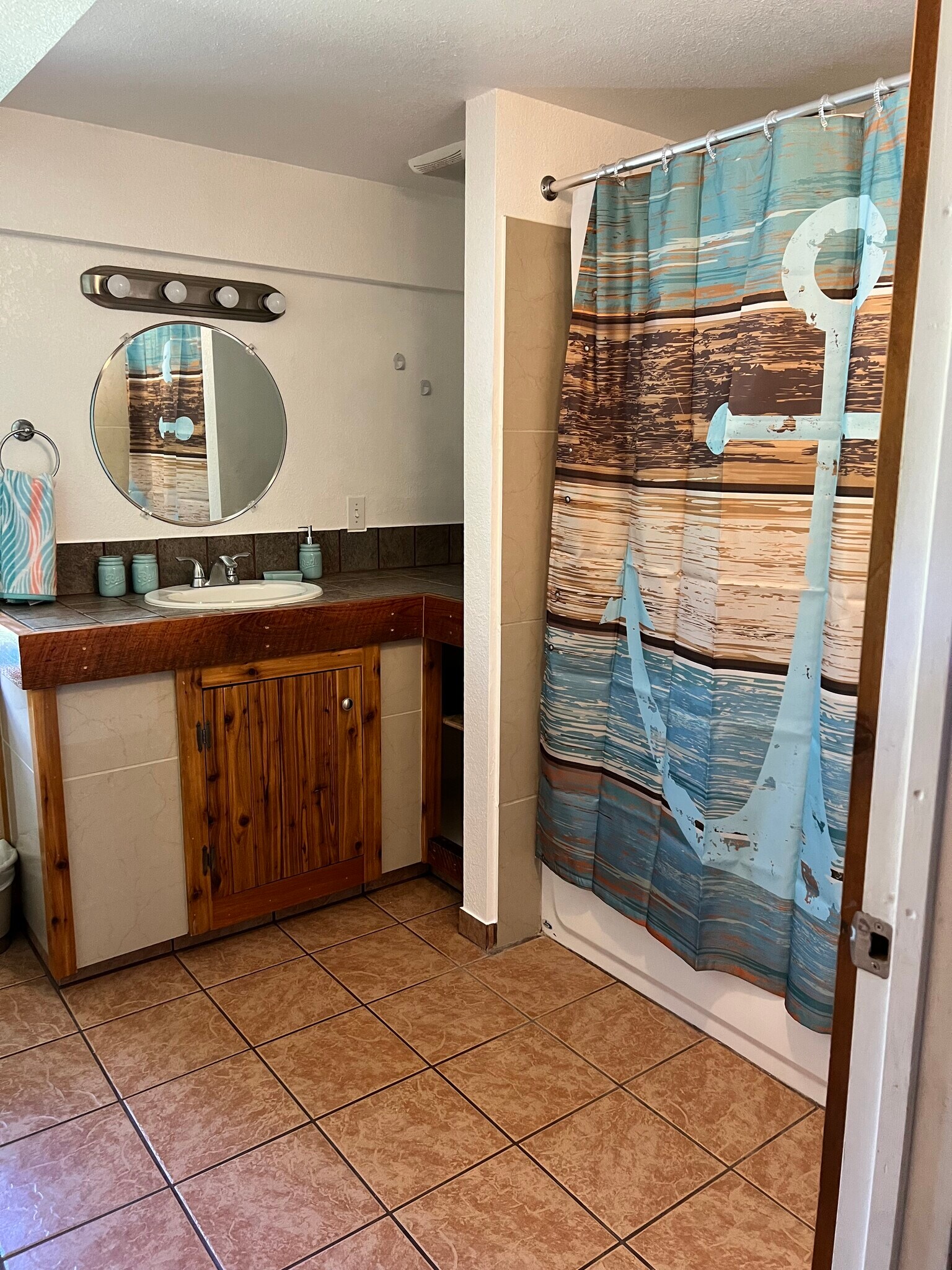 Building Photo - 260 Rustic Ln