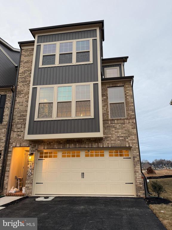 Building Photo - 1770 Ml Br Dr