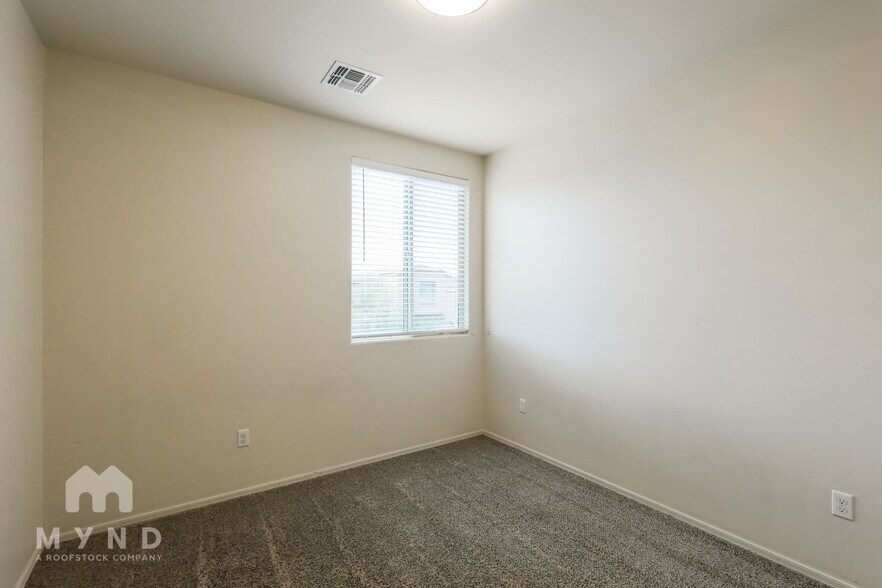 Building Photo - 2763 W Checkerspot Dr