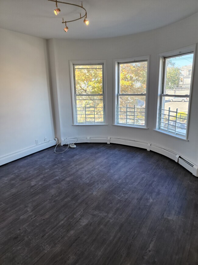 LIVING ROOM - 247 Mount Prospect Ave