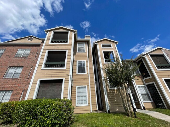 Primary Photo - 2 BEDROOM 1 BATH CONDO AVAILABLE FOR RENT ...