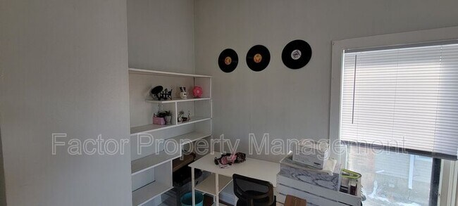 Building Photo - 103 Lincoln St