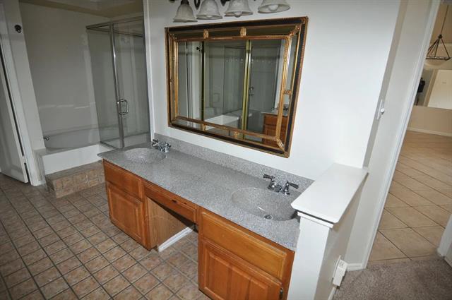 Building Photo - 4242 N Capistrano Dr