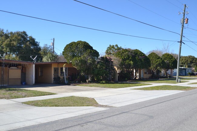 Primary Photo - Calypso Apartments