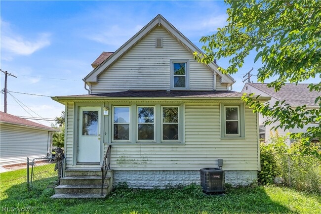 Building Photo - 12520 Carrington Ave
