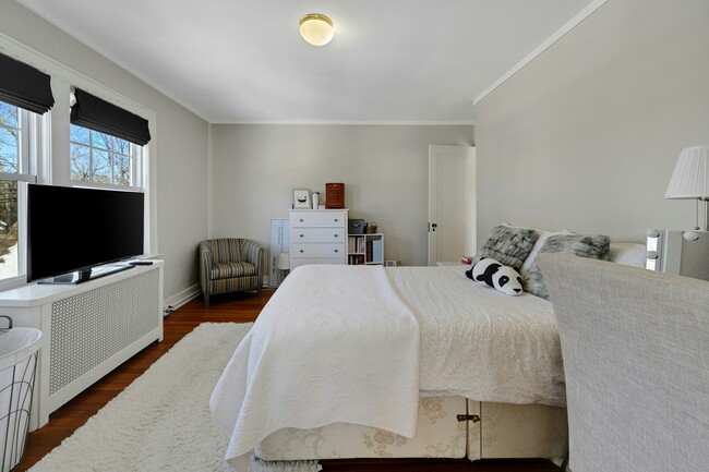 Building Photo - 142 N Passaic Ave