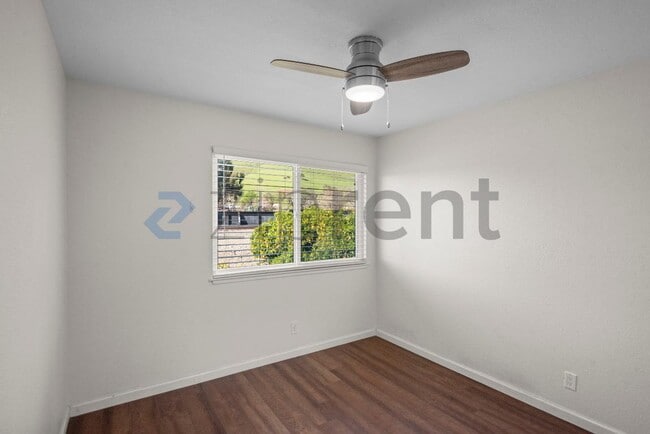 Building Photo - 37789 Essanay Pl