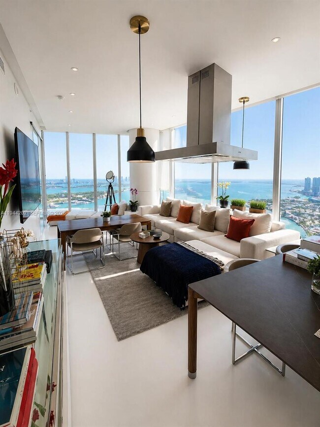 Building Photo - 1100 Biscayne Blvd