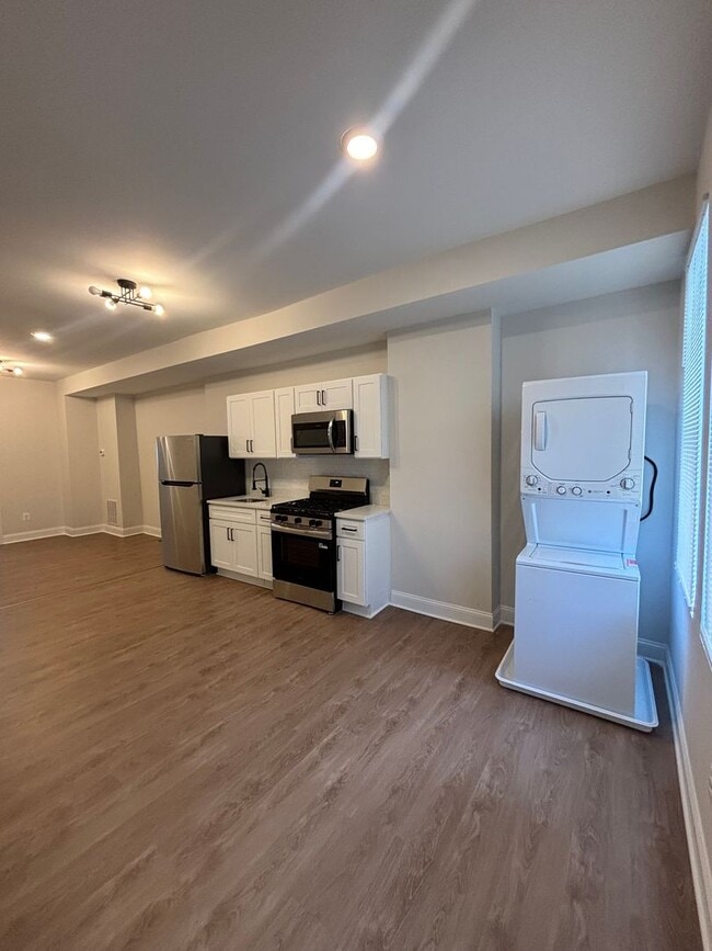 Building Photo - Newly Renovated 4BR Home in East Baltimore – Perfect for Families or Professionals!