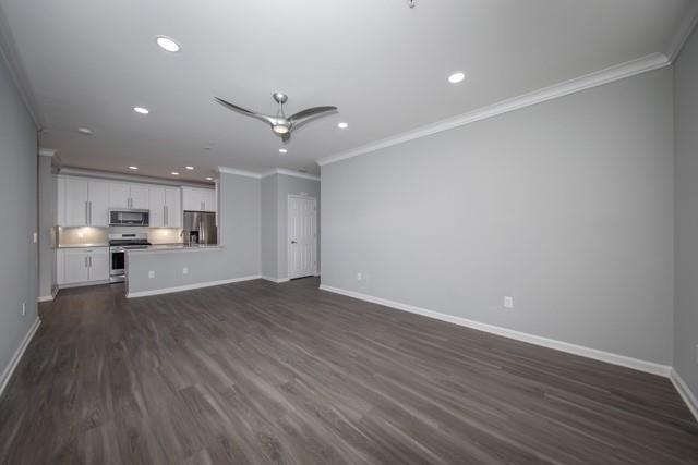 Building Photo - 637 Charles Pond Dr