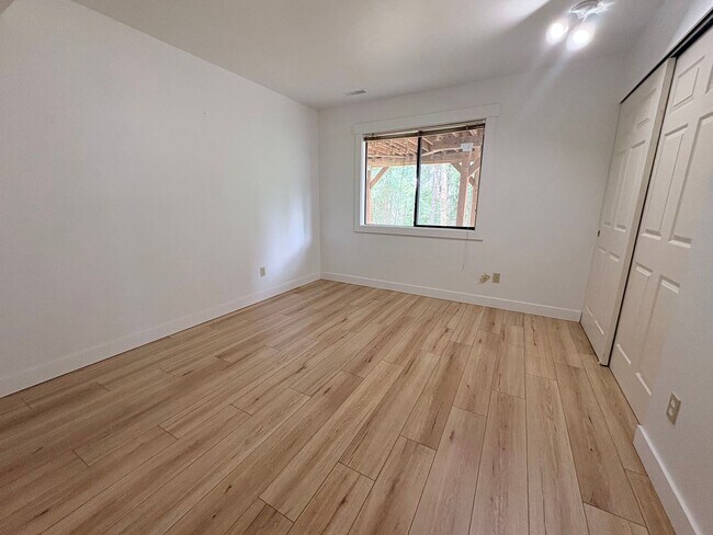 Building Photo - Bright and Spacious Newcastle Home -Open House Saturday the 27th 4:00-5:00