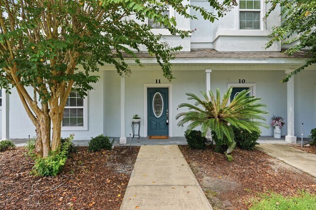Building Photo - 162 SW 145th Dr