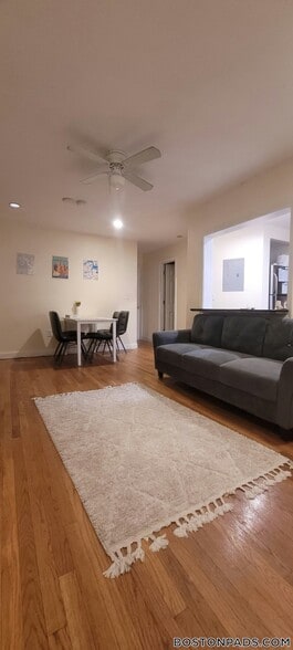 Building Photo - 62 Egmont St