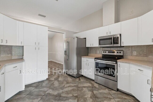Building Photo - 95 Woodside Dr