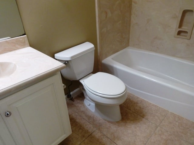 Building Photo - 11 Kings Ct