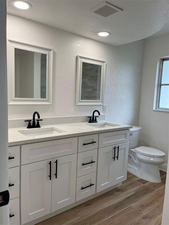 Building Photo - 11093 54th Ave N