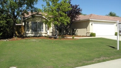 Building Photo - 921 Harvest Creek Rd