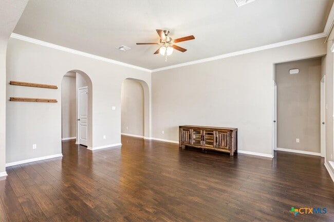 Building Photo - 515 Cross Dr.