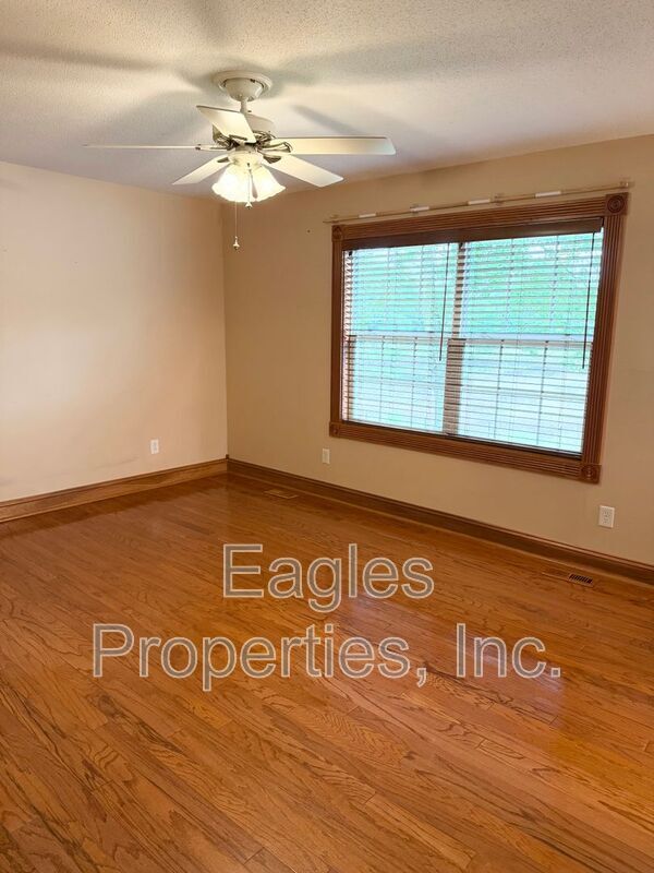 Building Photo - 1380 Genoa Rd