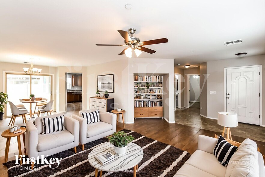 Building Photo - 3531 E Erie St