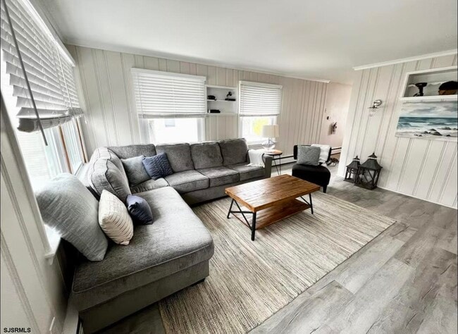 Building Photo - 512 W Brigantine Ave