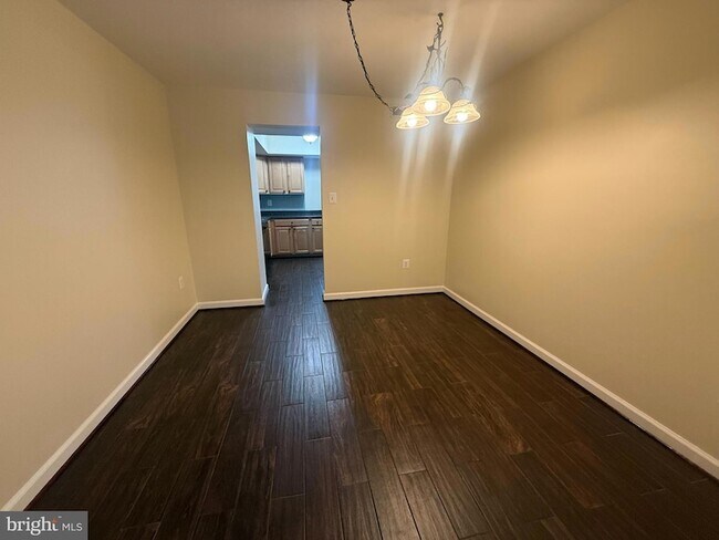 Building Photo - 3409 Tendril Ct