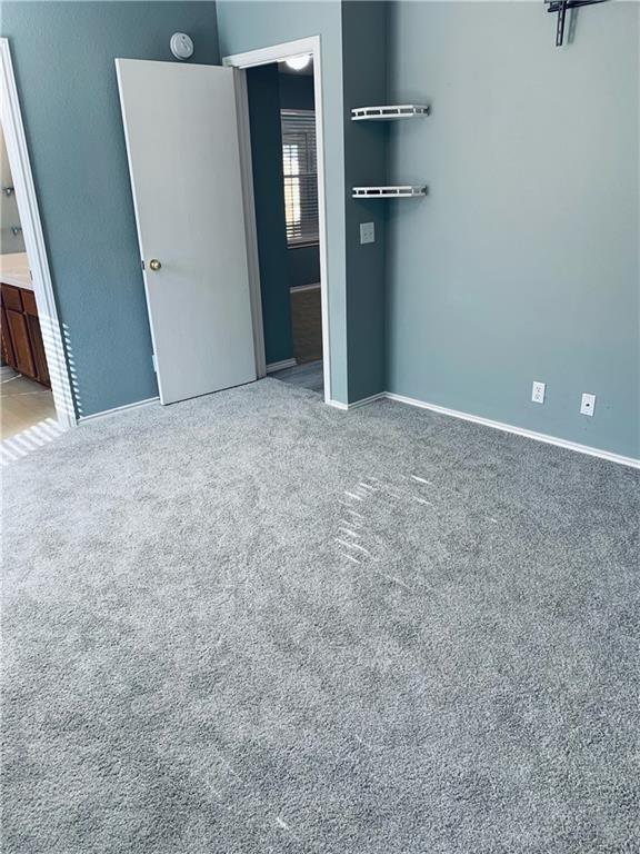 Building Photo - 400 Celery Loop