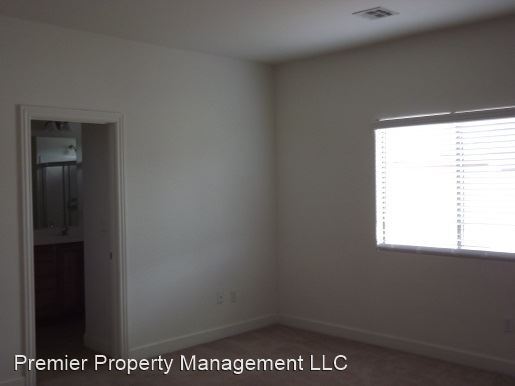 Building Photo - 3 br, 2.5 bath House - 139 Tilbury Ave*