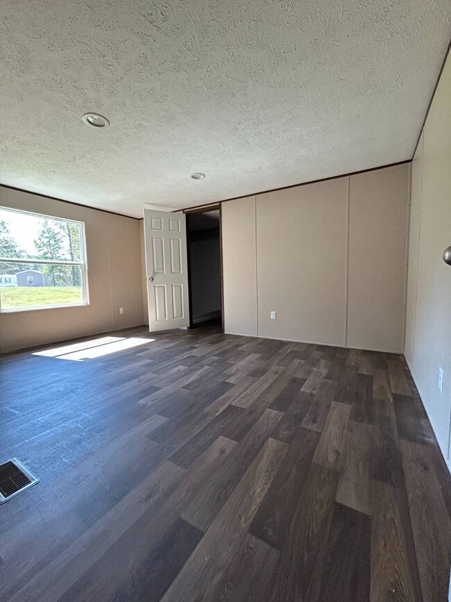 Building Photo - 87 Harvest Cir