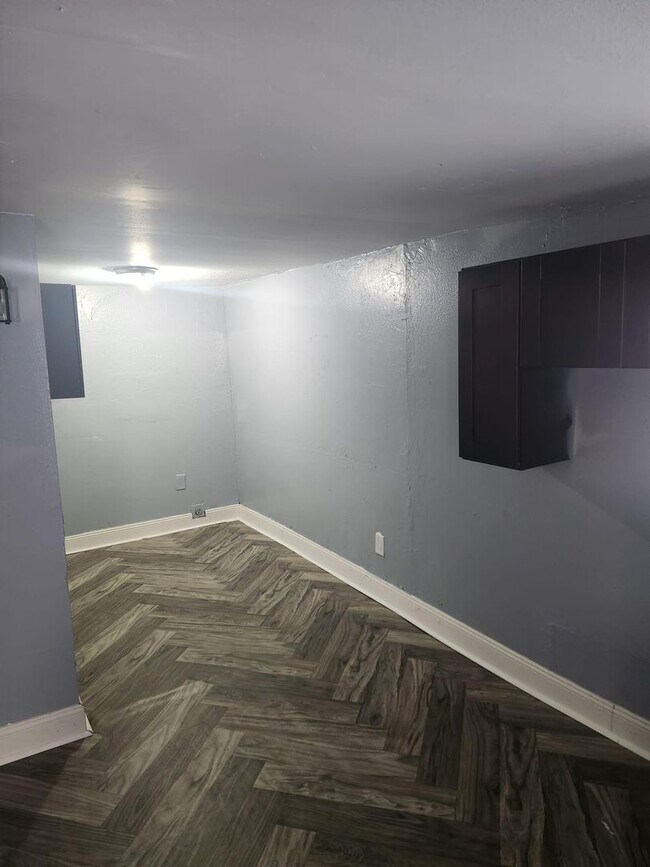 Building Photo - 1707 Reynolds Rd