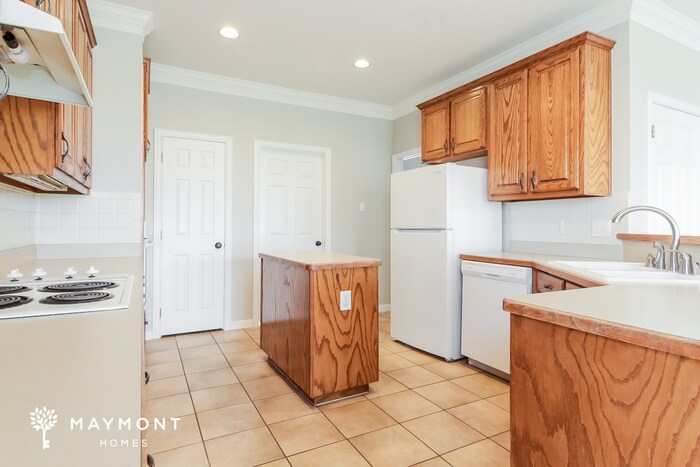 Building Photo - 1161 Masters Dr