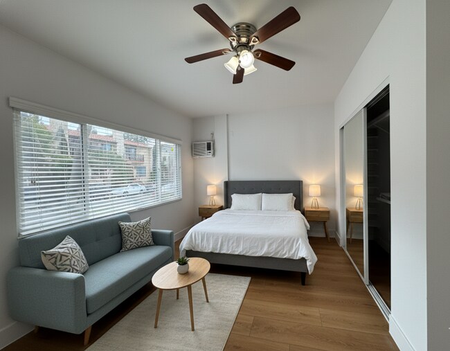 Building Photo - 11865 Rochester Ave